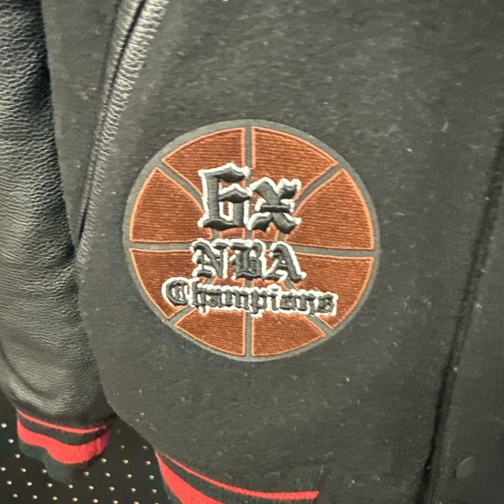 Pro Standard Chicago Bulls Varsity Jacket Medium Black Classic Championship‎ - Picture 6 of 14